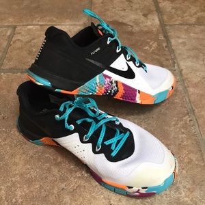 NIKE Metcon II size 8